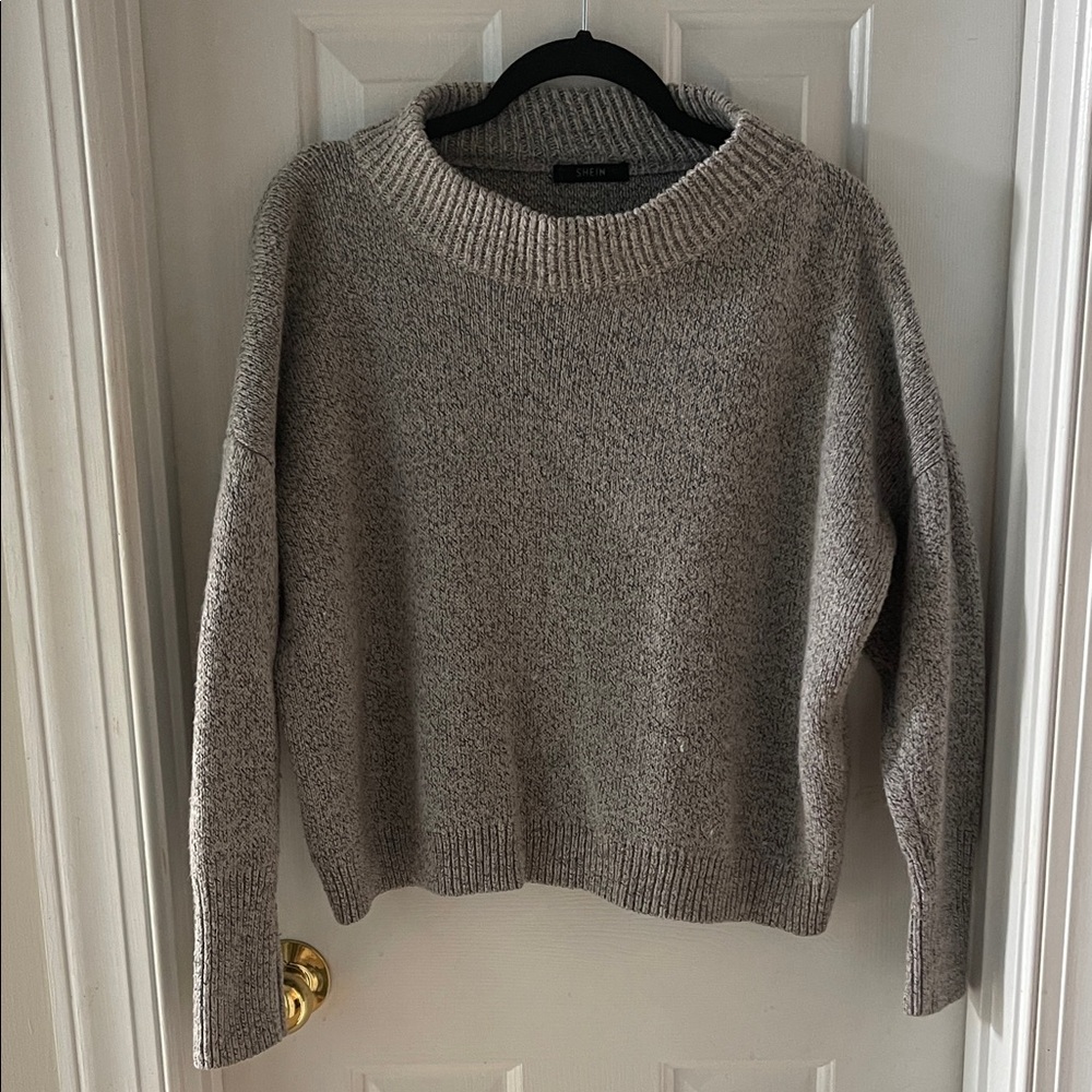 Mock neck Sweater